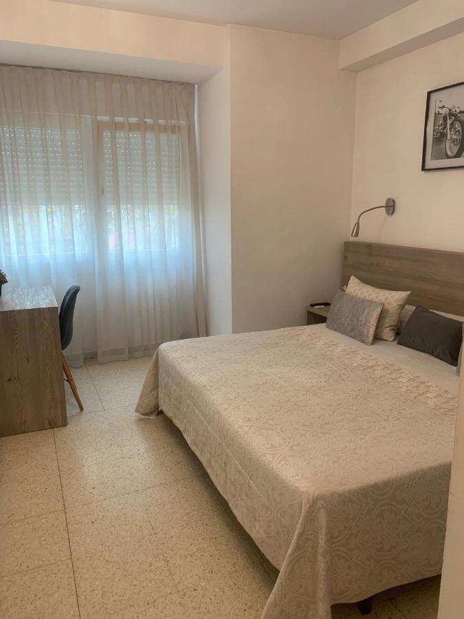 Hostal Torras Sant Hilari Sacalm Extérieur photo