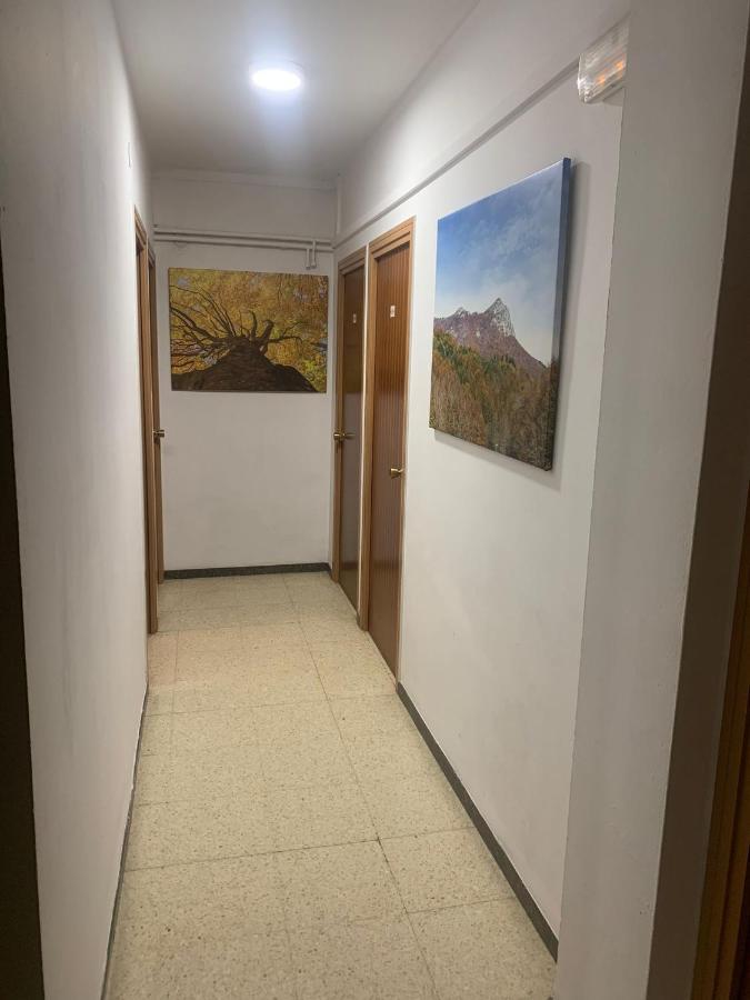 Hostal Torras Sant Hilari Sacalm Extérieur photo